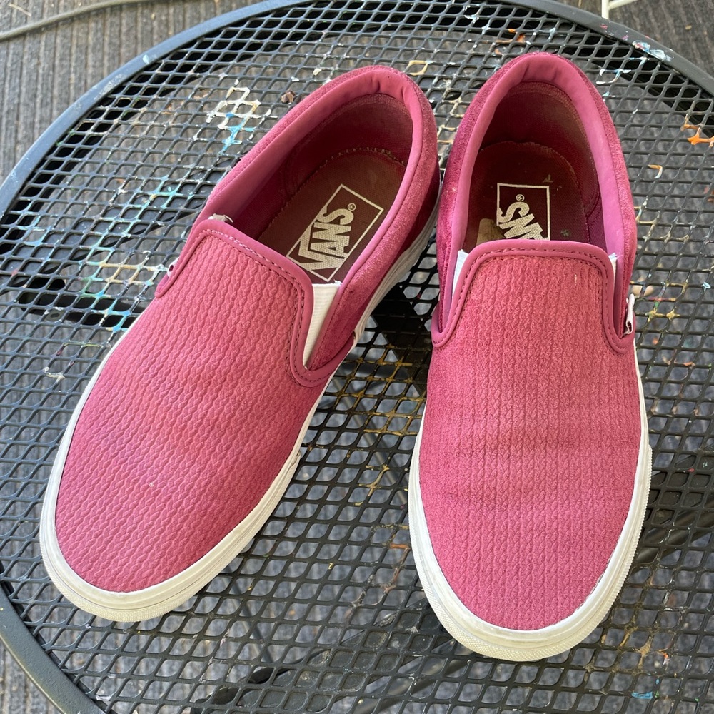 VANS - Classic SlipOn - suede Rose  - Size 7.5 - Womens